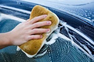 Come lavare l'auto 