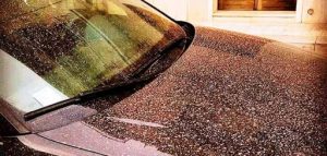 Pulizia della sabbia dell'auto